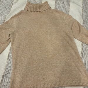 L.L. Bean turtleneck sweater in crème
